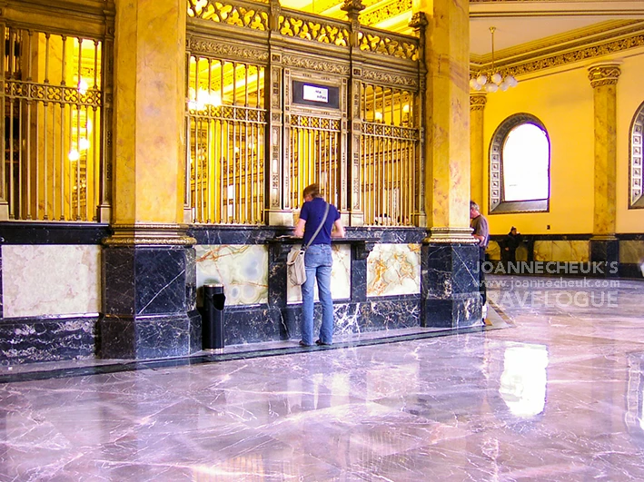 墨⻄哥郵政宮（Palacio de Correos de México）