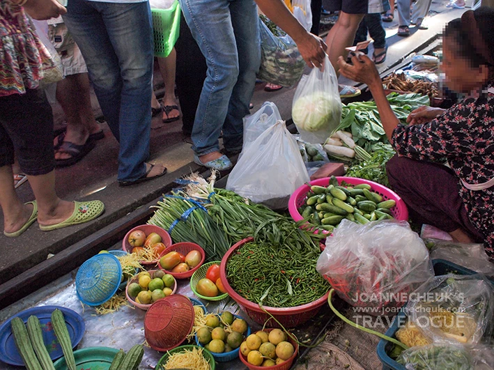 泰國美功鐵道市場(Mae Klong Railway Market)